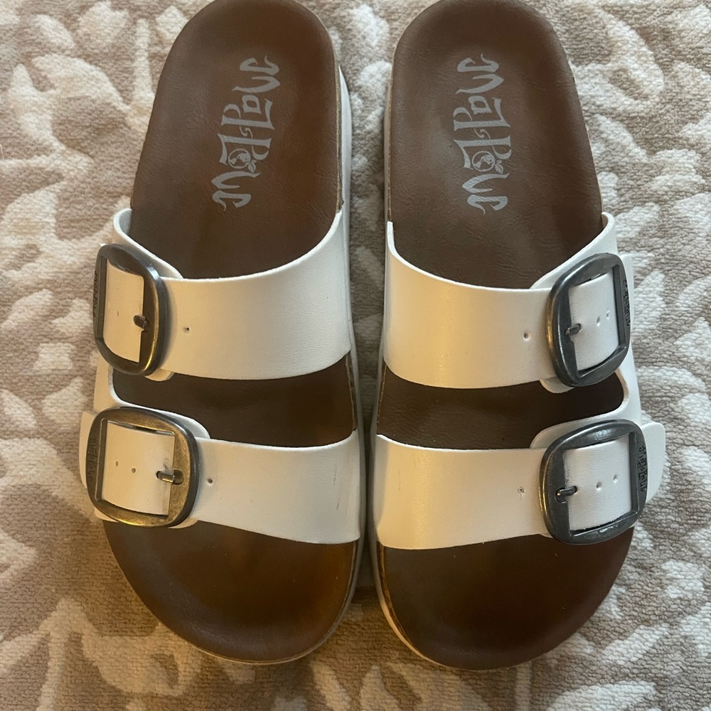 White Madlove brand sandals! Size 6. Like new!